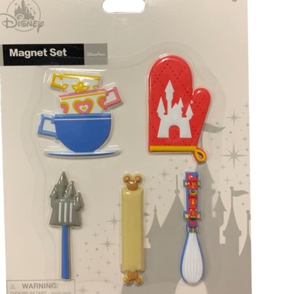 Disney Magic Kingdom Kitchen Tools Magnet Set Of 5 NEW - Picture 2 of 3